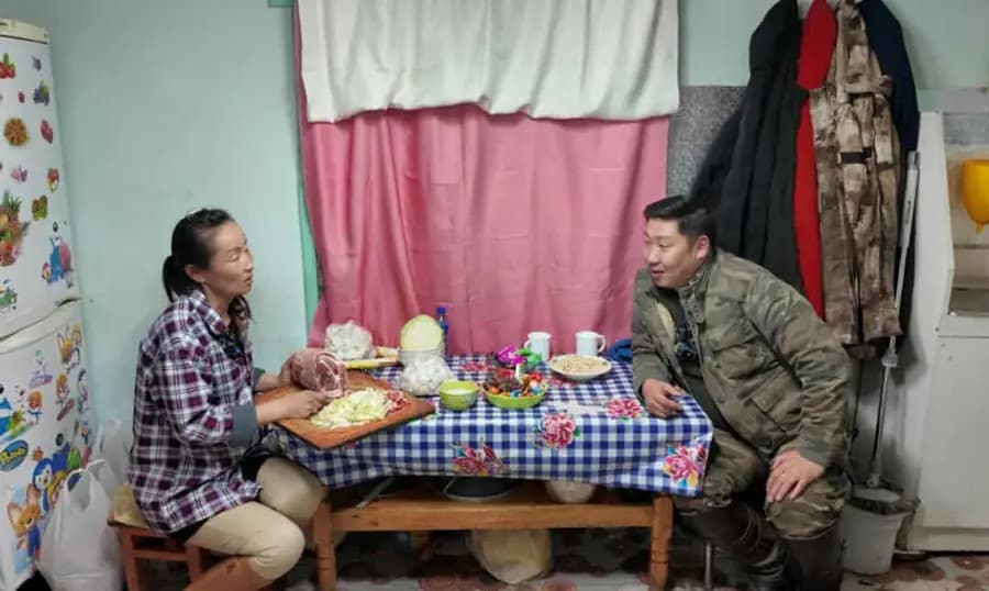 41 айлдаа амьдрах итгэл урам хайр түгээв
